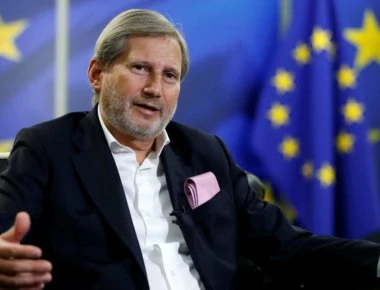 Έντονες αντιδράσεις των κομμάτων της αντιπολίτευσης για τις δηλώσεις Χαν